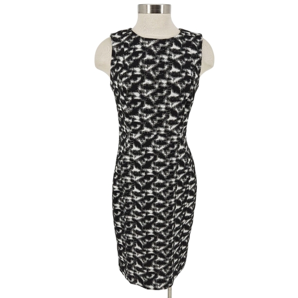 Calvin Klein Sheath Dress Black White Jacquard Sleeveless Zip Back 10 - Picture 1 of 8